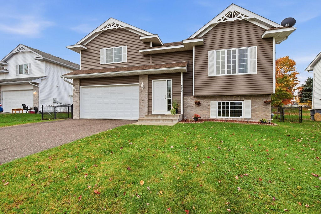 Photo of 420 Moline Loop NW, Isanti, MN 55040 (MLS # 7114673)