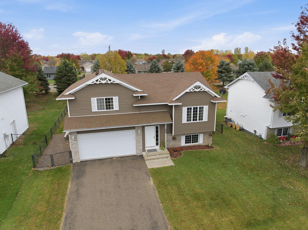 Photo of 420 Moline Loop NW, Isanti, MN 55040 (MLS # 7114673)