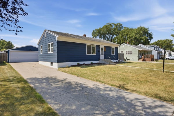 1617 14TH ST S, FARGO, ND 58103 - Image eb0a1f1d80c1e7cfee8da88f7d890a1f/2999613611