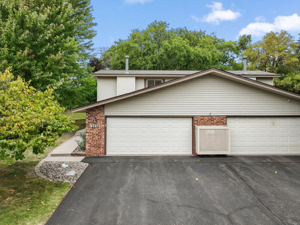 Photo of 13430 Pepperwood Circle, Minnetonka, MN 55305 (MLS # 7141711)
