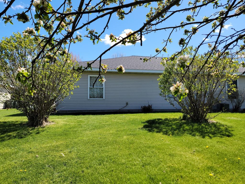 Photo of 916 Mcdermott Avenue, Kandiyohi, MN 56251 (MLS # 7070255)