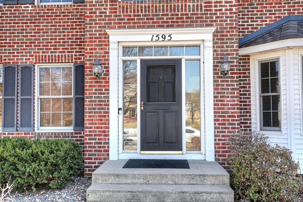 Photo of 1595 Spinaker Drive, Woodbury, MN 55125 (MLS # 7041462)