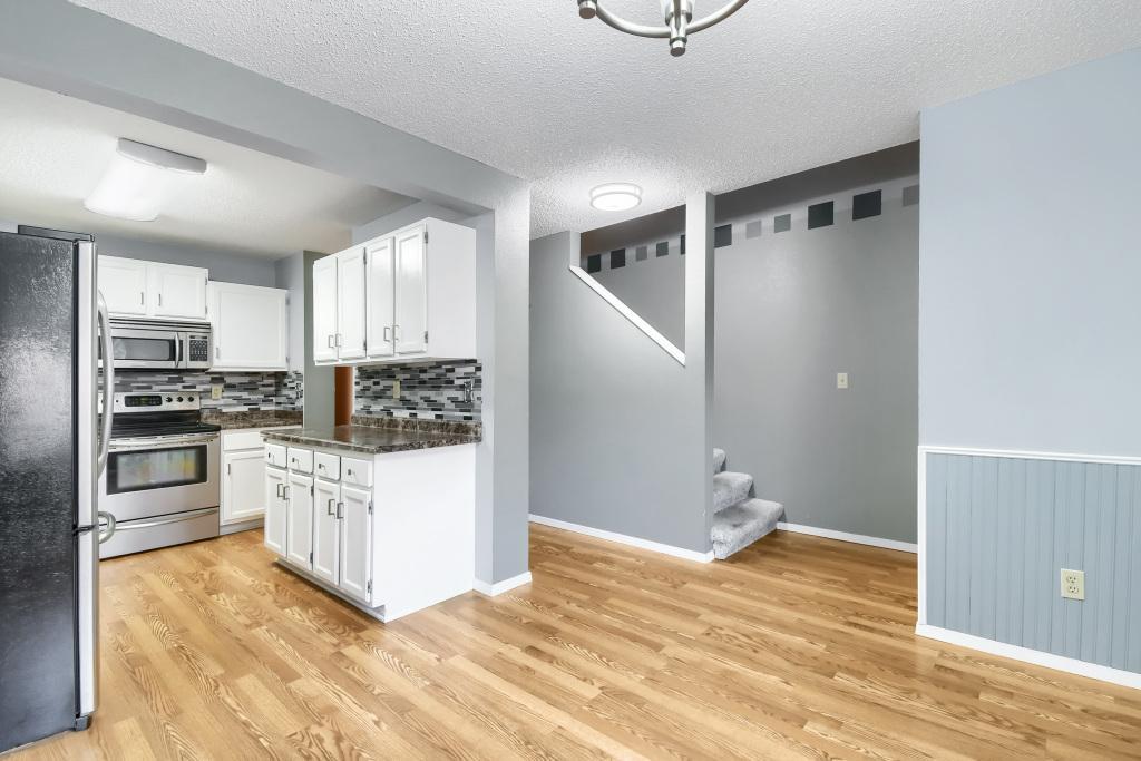 2440 Crestwood Drive