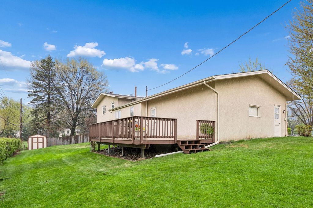 Photo of 8224 Toledo Avenue N, Brooklyn Park, MN 55443 (MLS # 7063310)