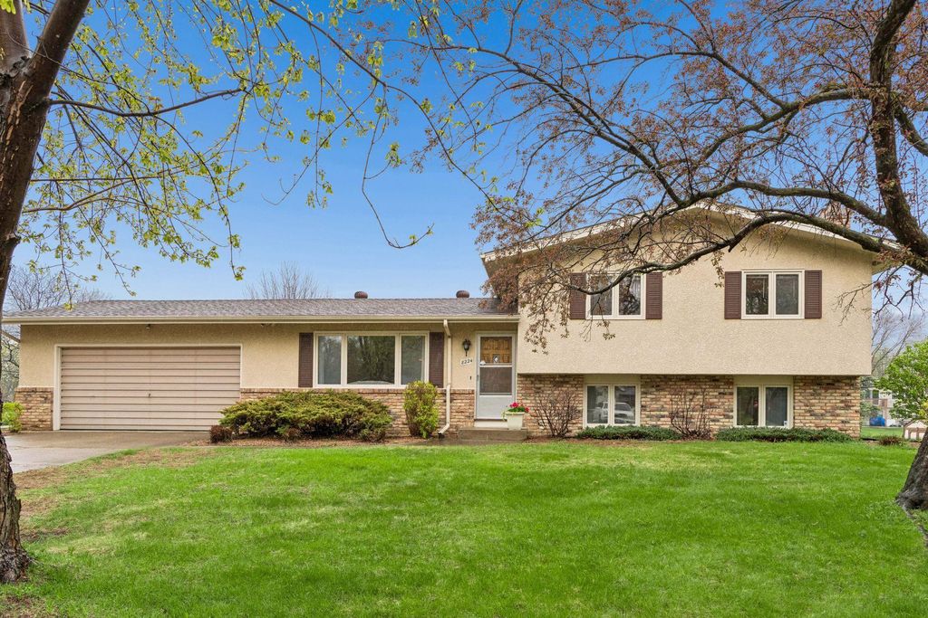 Photo of 8224 Toledo Avenue N, Brooklyn Park, MN 55443 (MLS # 7063310)