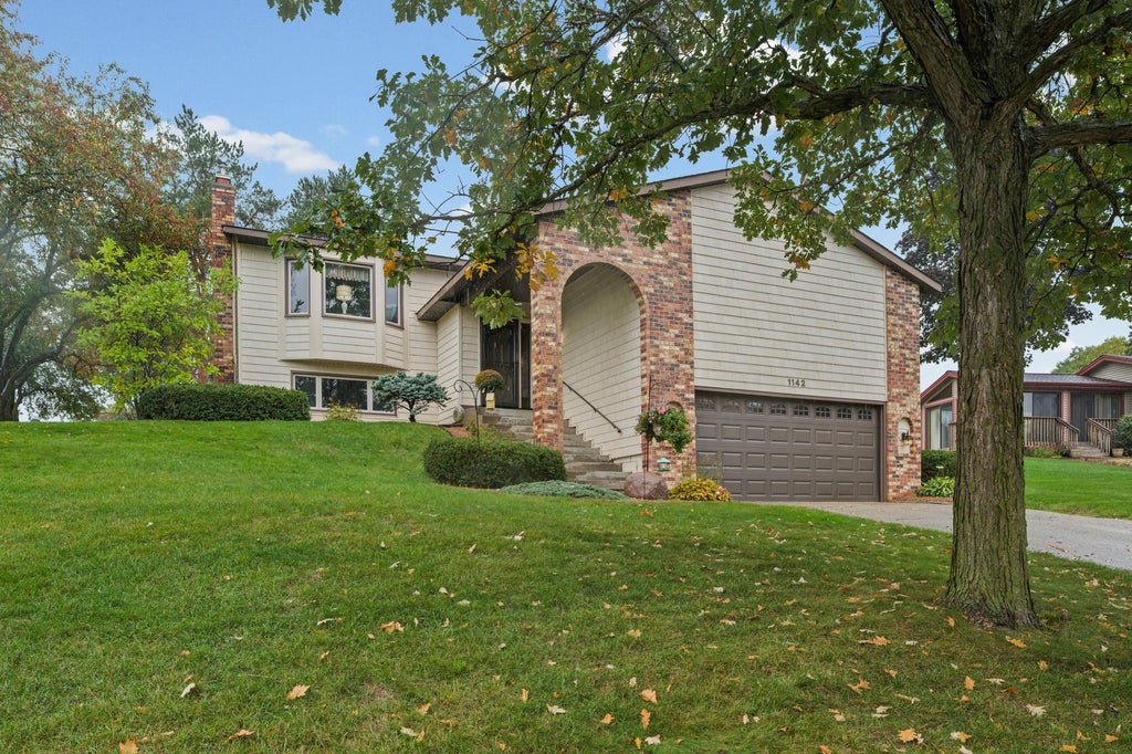 Photo of 1142 Parkview Lane, Eagan, MN 55123 (MLS # 7149854)