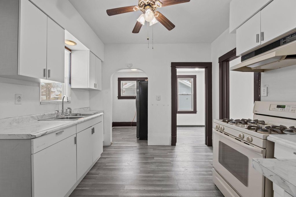 Photo of 40 Mckinley Place N, Saint Cloud, MN 56303 (MLS # 6824517)