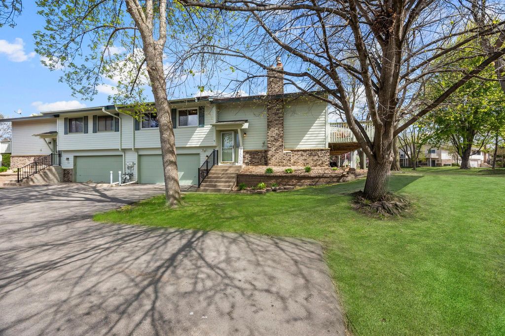 Photo of 11143 Xavier Road, Bloomington, MN 55437 (MLS # 7036747)