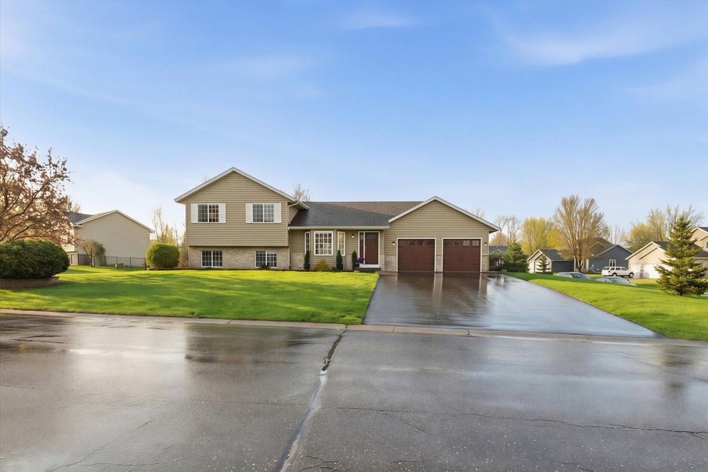 Photo of 414 Maple Knoll Way NW, Saint Michael, MN 55376 (MLS # 7067151)