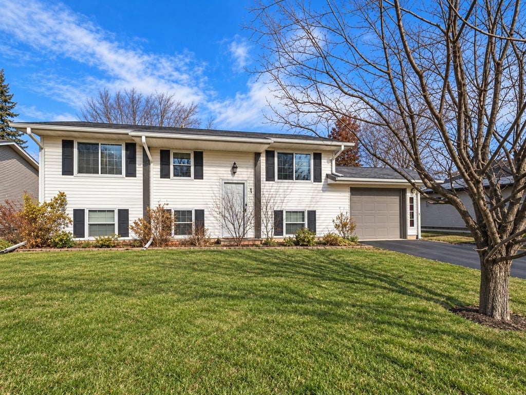Photo of 249 Strese Lane, Apple Valley, MN 55124 (MLS # 7145050)