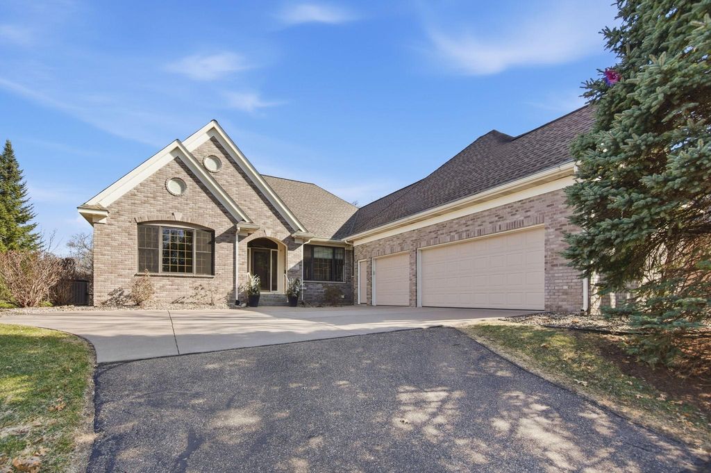 Photo of 4 Pearson Place, North Oaks, MN 55127 (MLS # 7052099)