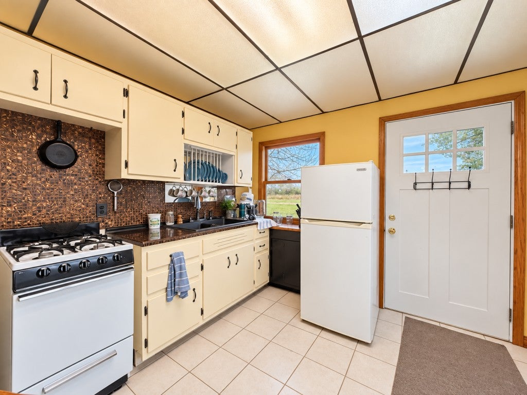 20796 County Road 566