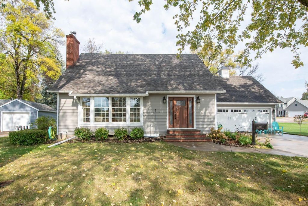 Photo of 521 7th Avenue NE, Waseca, MN 56093 (MLS # 7020421)