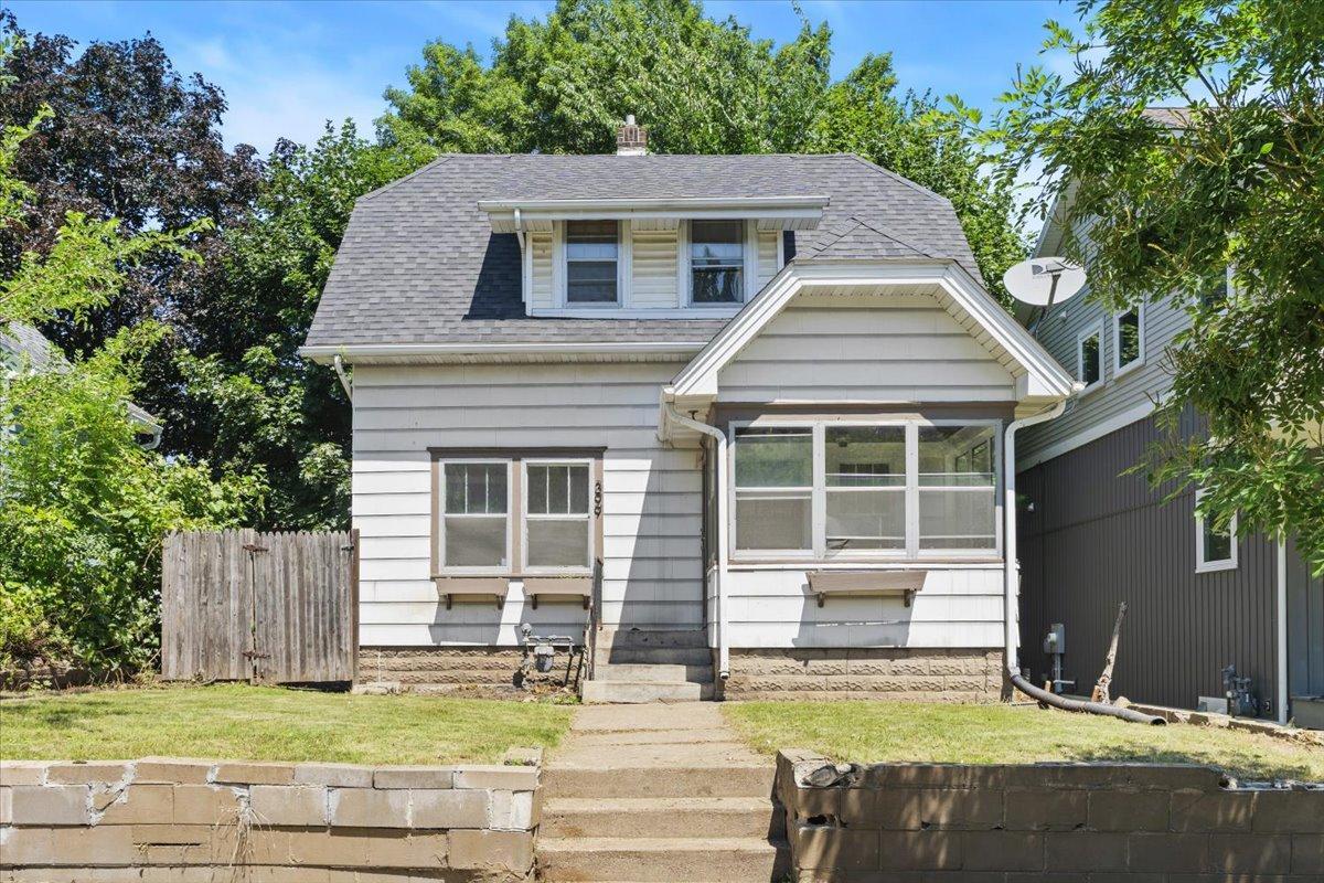 399 Curtice Street E