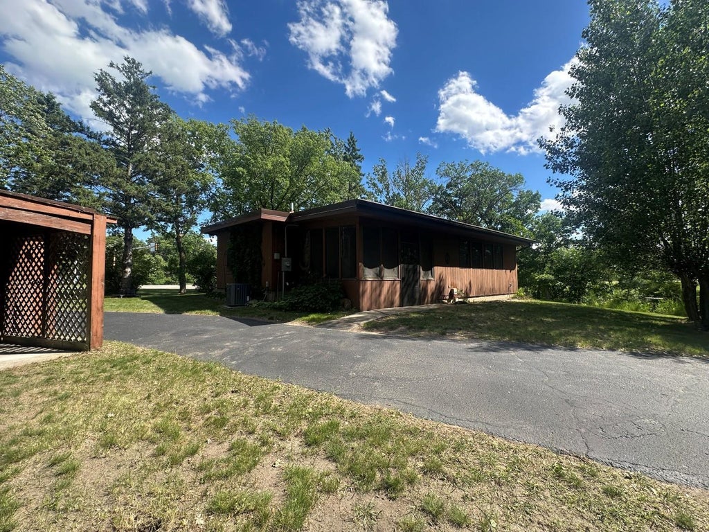 Photo of 1402 N Mckay Avenue NE, Alexandria, MN 56308 (MLS # 7093034)