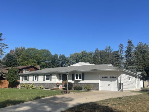Photo of 207 E Hollett Street, Tracy, MN 56175 (MLS # 7050035)