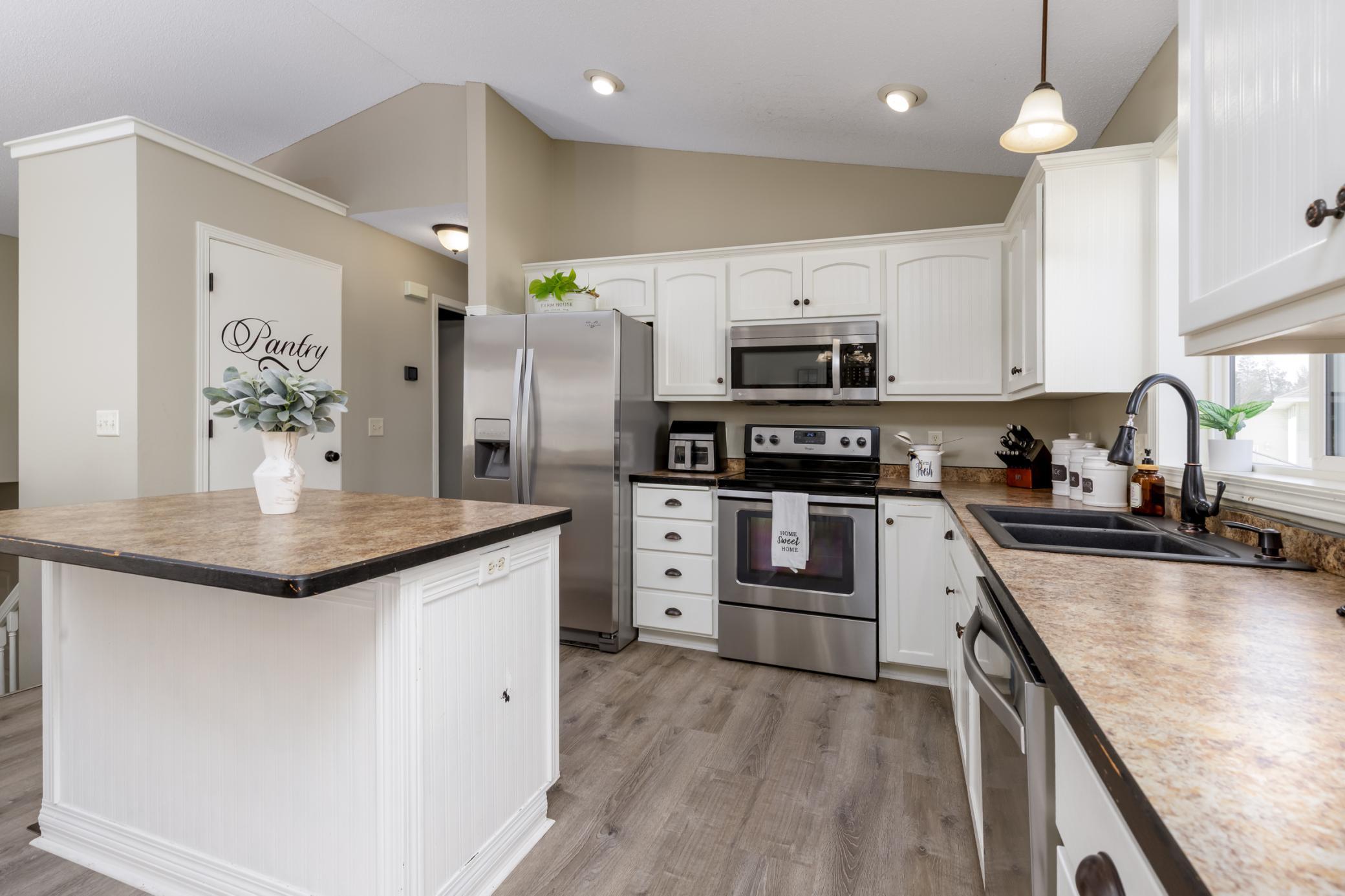 6154 Ottertail Circle