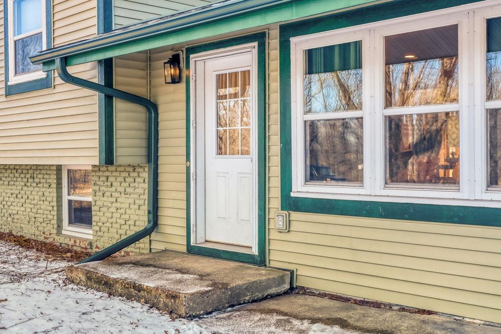 Photo of 532 17th Street E, Hastings, MN 55033 (MLS # 7036515)