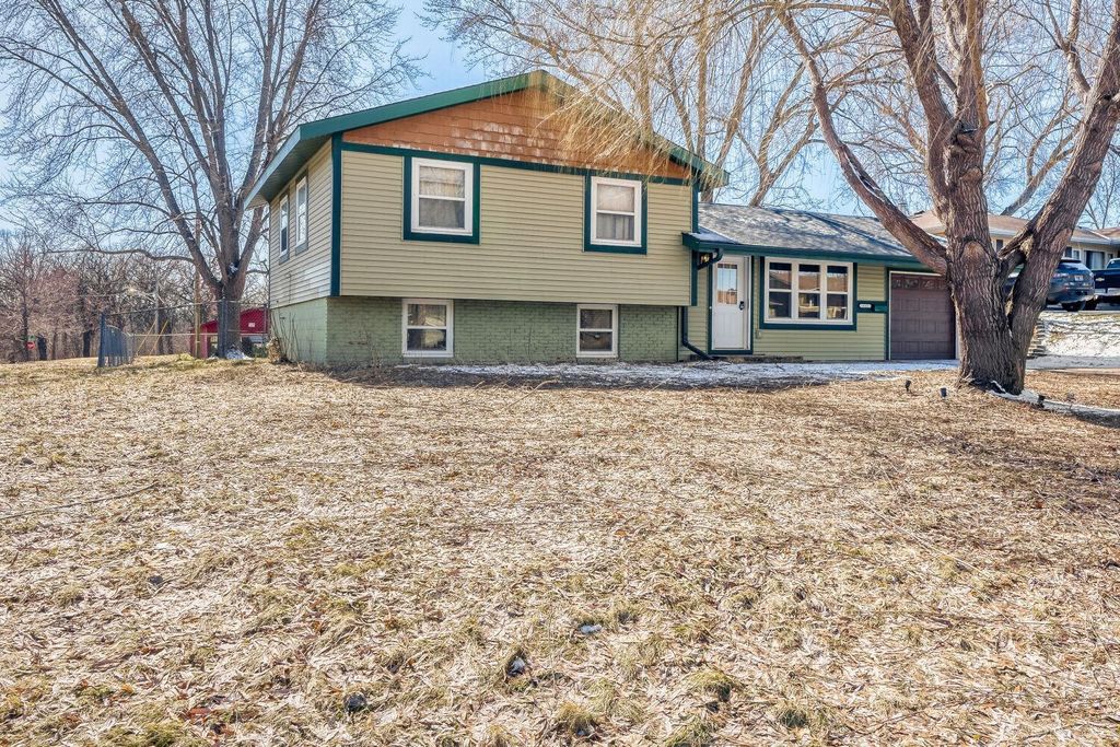 Photo of 532 17th Street E, Hastings, MN 55033 (MLS # 7036515)