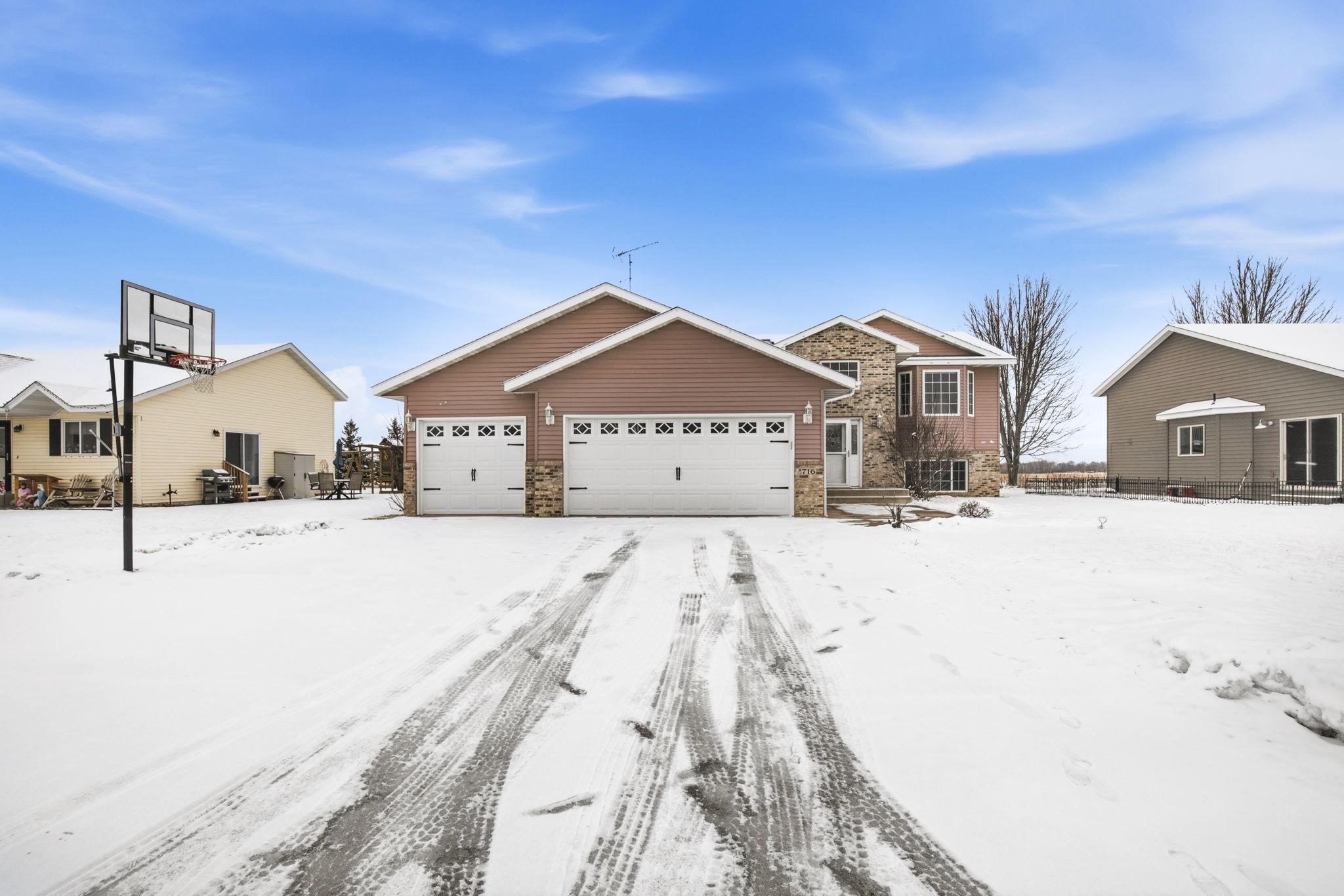 716 Ochotto Lake Drive