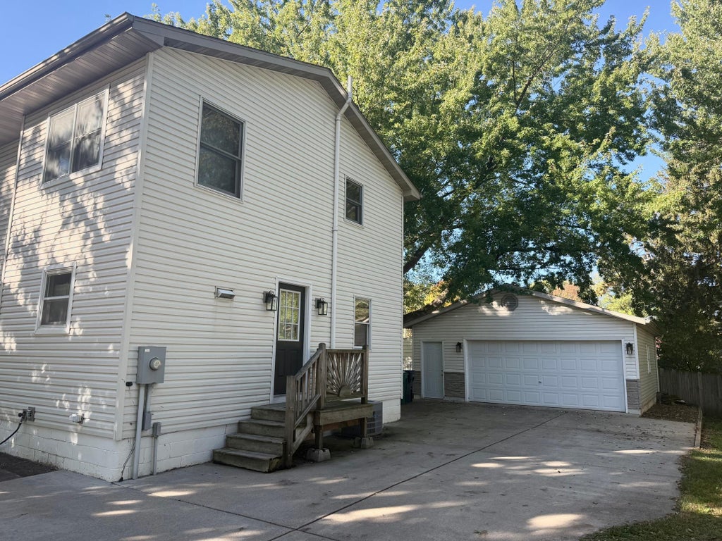 Photo of 737 S Dakota Avenue, New Richmond, WI 54017 (MLS # 7154419)