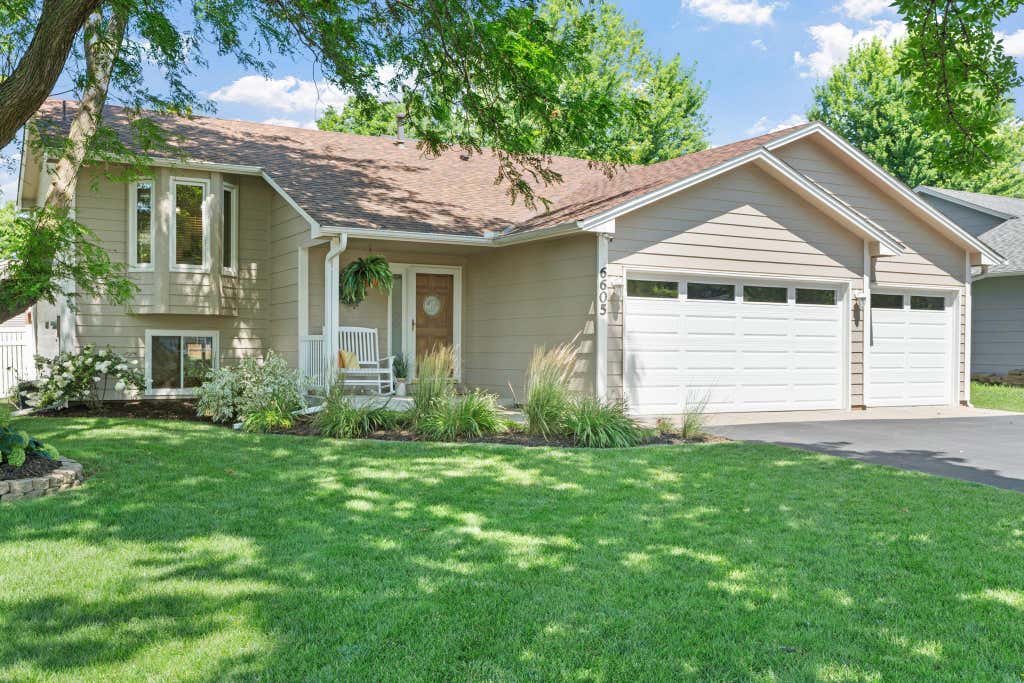 Photo of 6605 173rd Street W, Farmington, MN 55024 (MLS # 7118145)