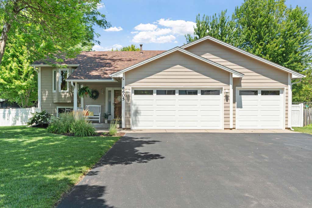 Photo of 6605 173rd Street W, Farmington, MN 55024 (MLS # 7118145)