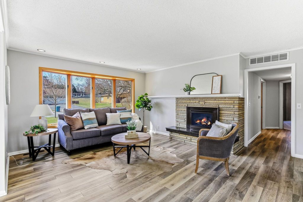 Photo of 501 Drillane Road, Hopkins, MN 55305 (MLS # 7074308)