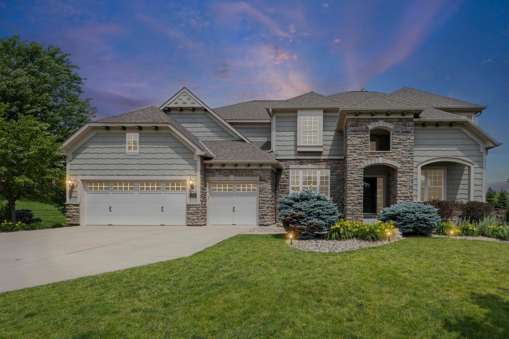 Photo of 2550 Arrowhead Lane, Chanhassen, MN 55317 (MLS # 7097244)
