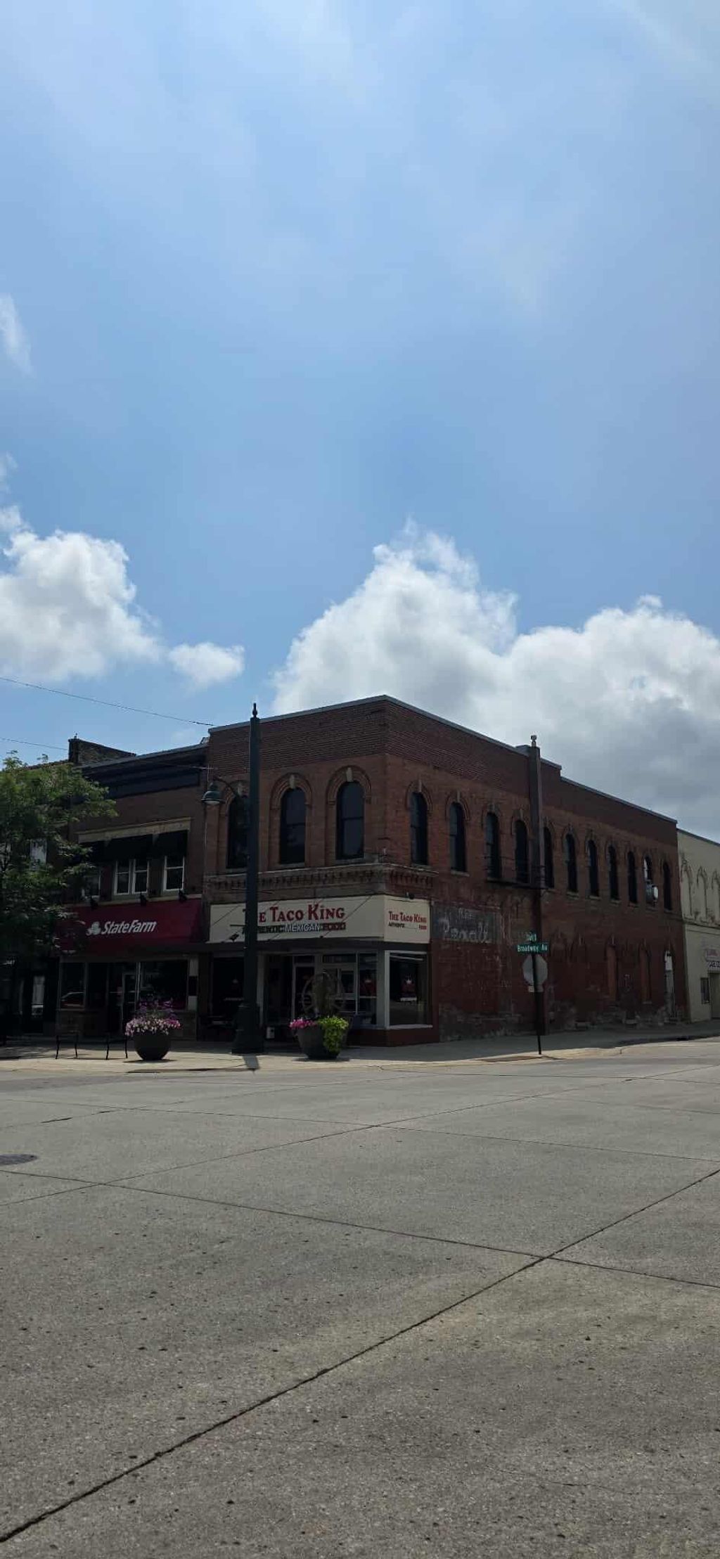 Photo of 104 S Broadway Avenue, Albert Lea, MN 56007 (MLS # 6826717)