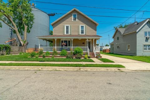 Photo of 136 1st Avenue, Alden, MN 56009 (MLS # 6754891)