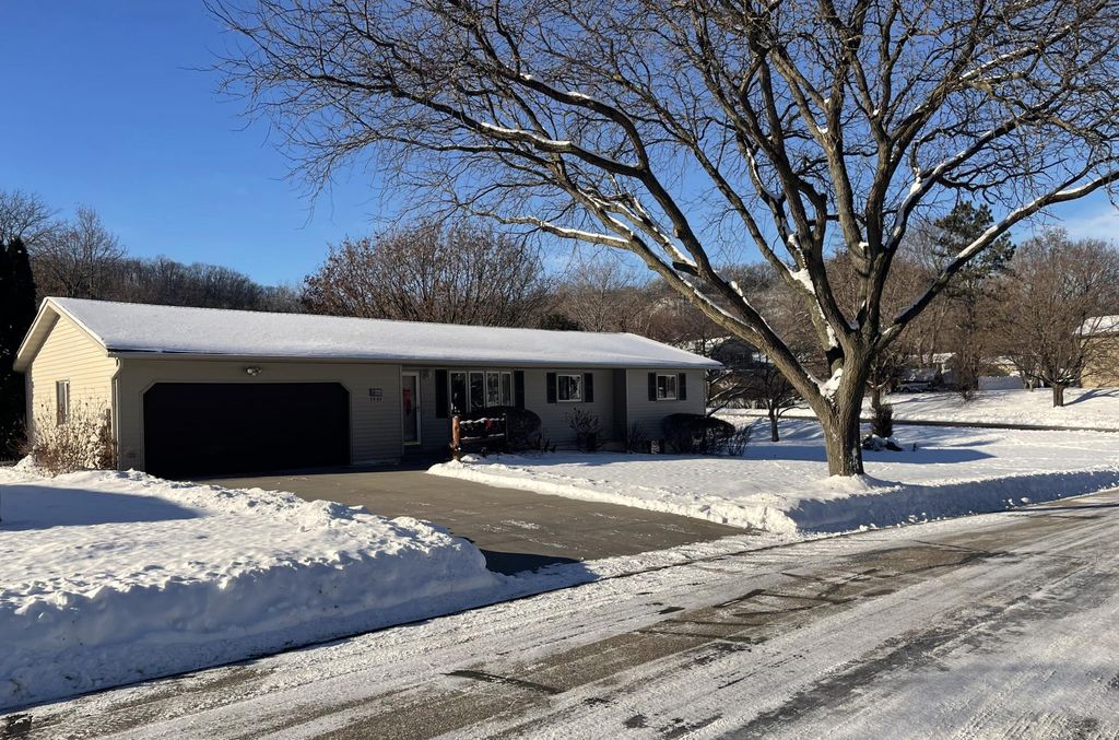 Photo of 3557 Skyline Drive, Red Wing, MN 55066 (MLS # 6824430)