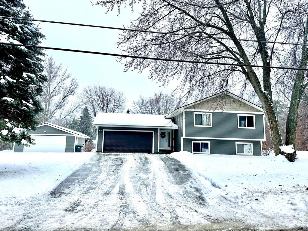 Photo of 762 Oak Lane, Circle Pines, MN 55014 (MLS # 6820855)