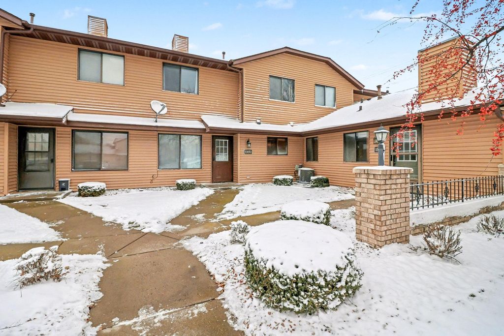 Photo of 13152 90th Place N, Maple Grove, MN 55369 (MLS # 6822084)