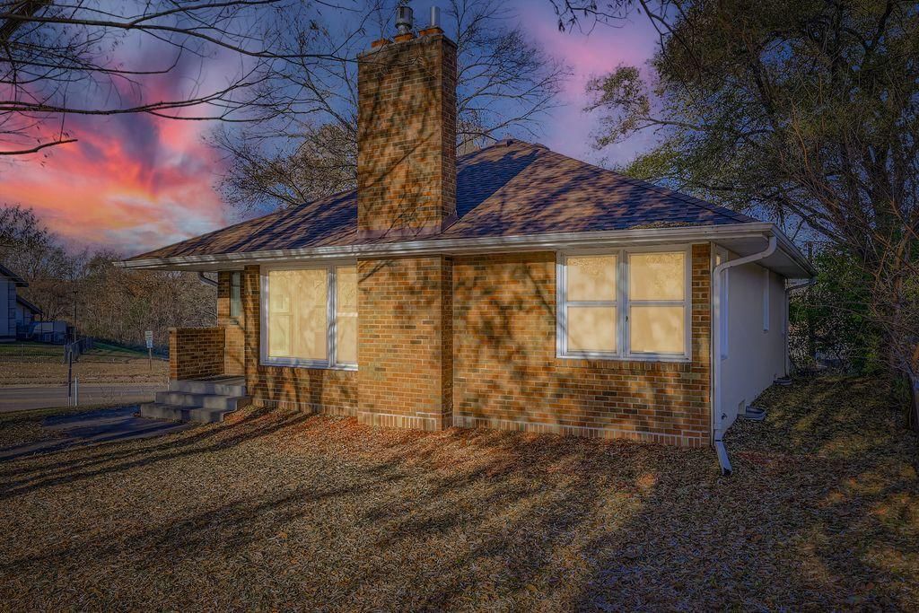 Photo of 2293 7th Avenue E, North Saint Paul, MN 55109 (MLS # 6816101)