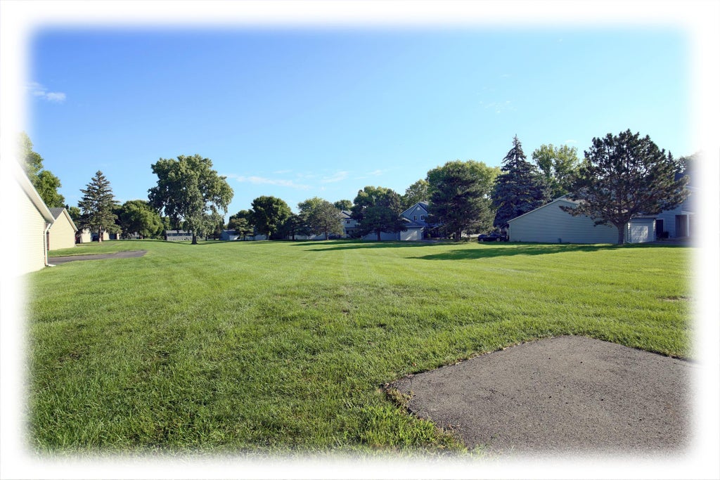 Photo of 9358 Ranchview Lane N, Maple Grove, MN 55369 (MLS # 7118269)