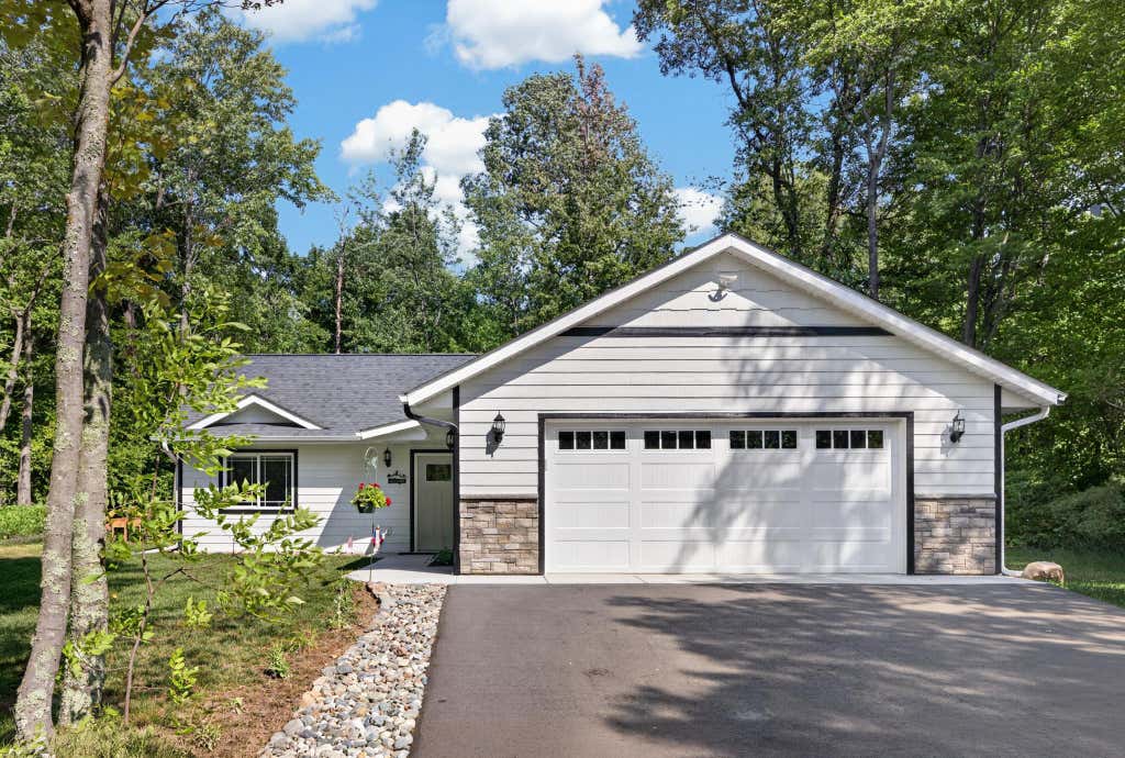 Photo of 7779 Scenic Overlook, Pequot Lakes, MN 56472 (MLS # 7124004)