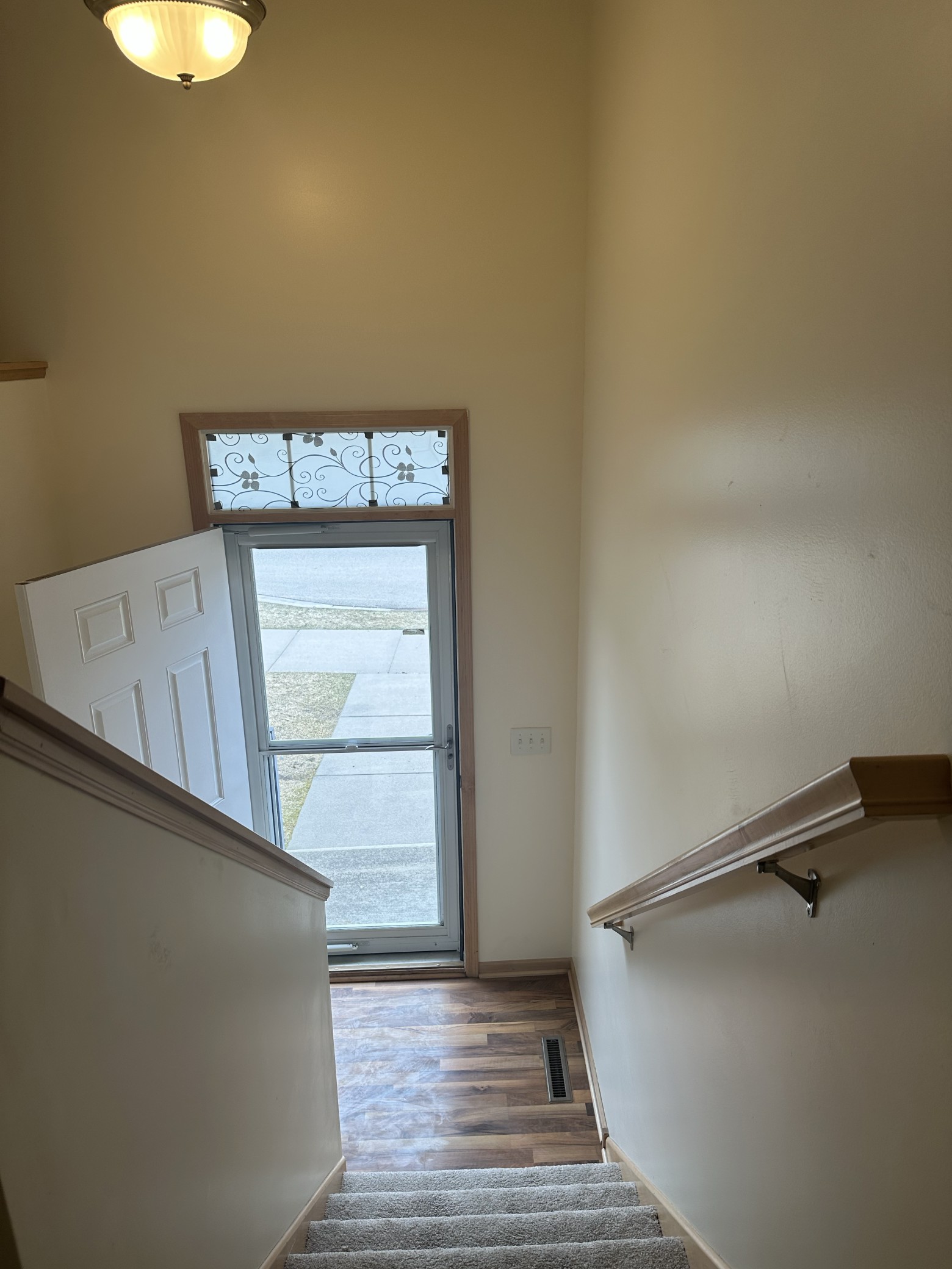 554 Huset Parkway NE