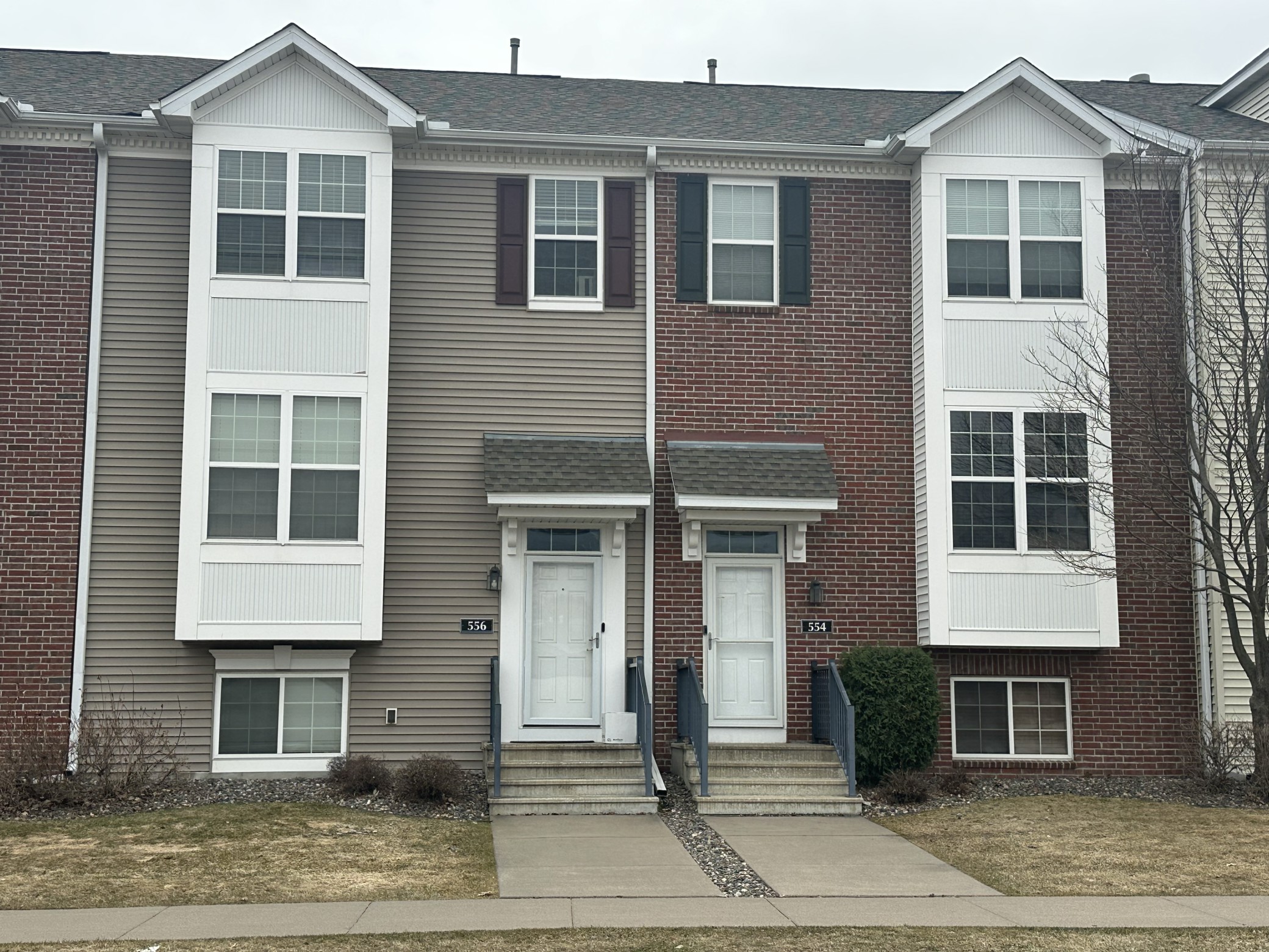 554 Huset Parkway NE