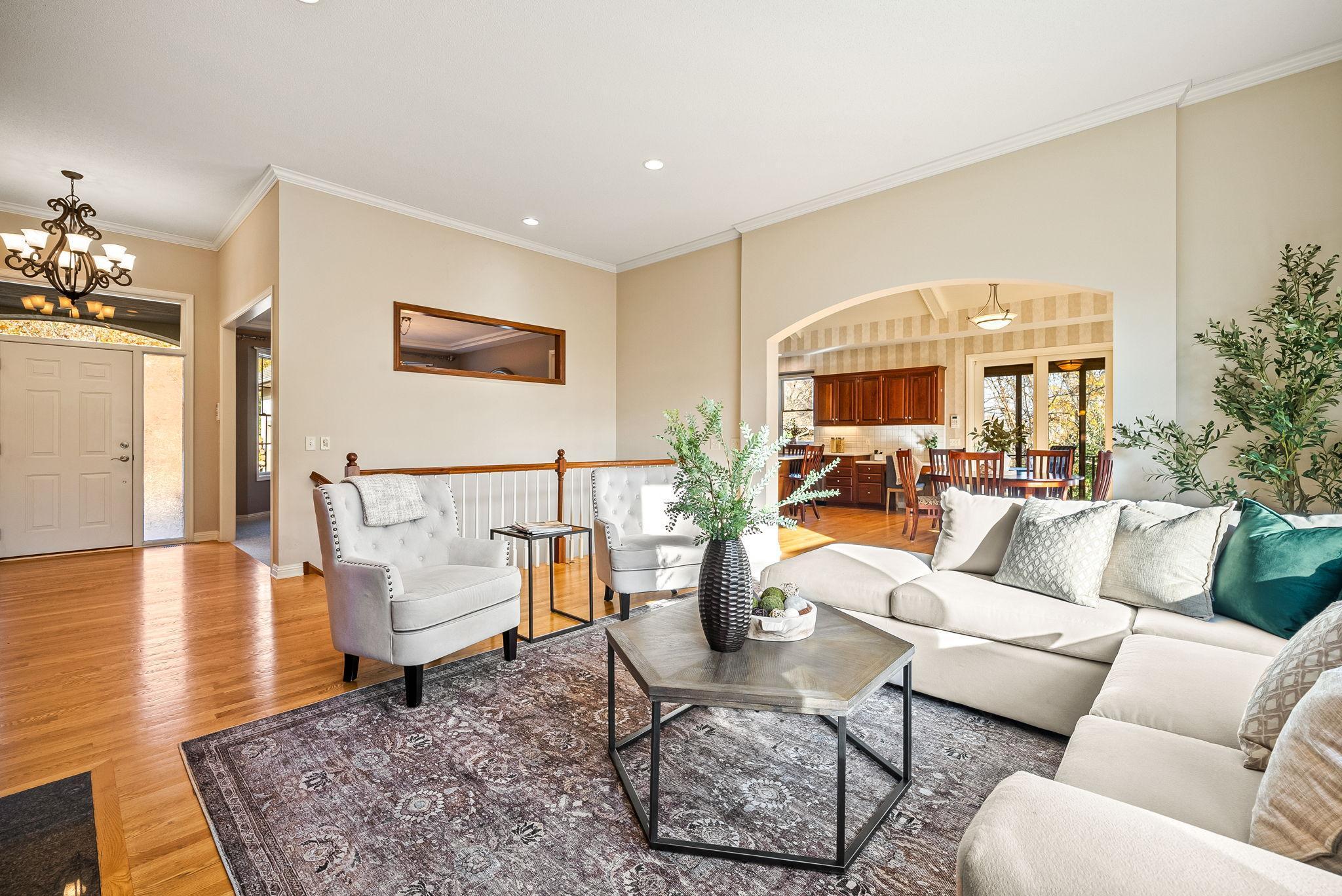 6 Pearson Place