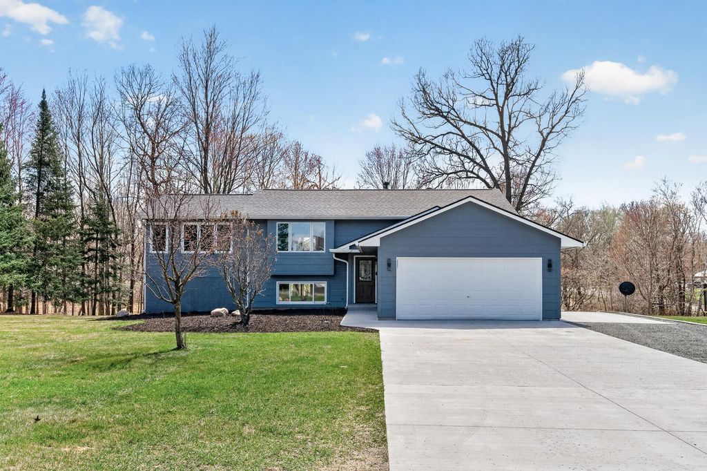 Photo of 2636 226th Lane NE, Cedar, MN 55011 (MLS # 7056086)