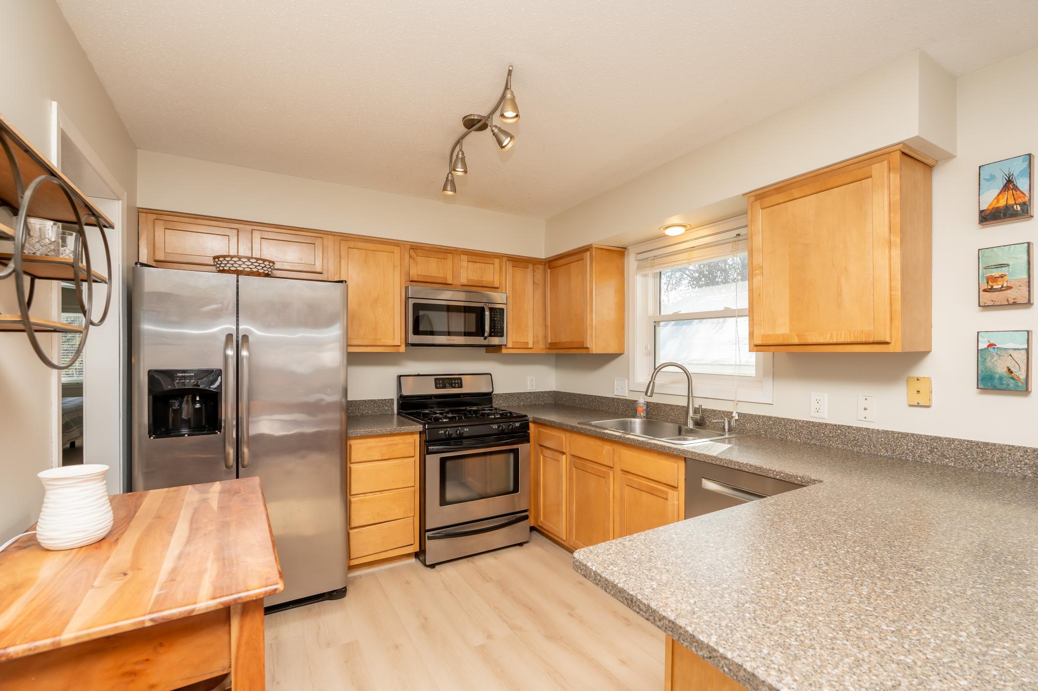 4305 Eagle Crest Drive