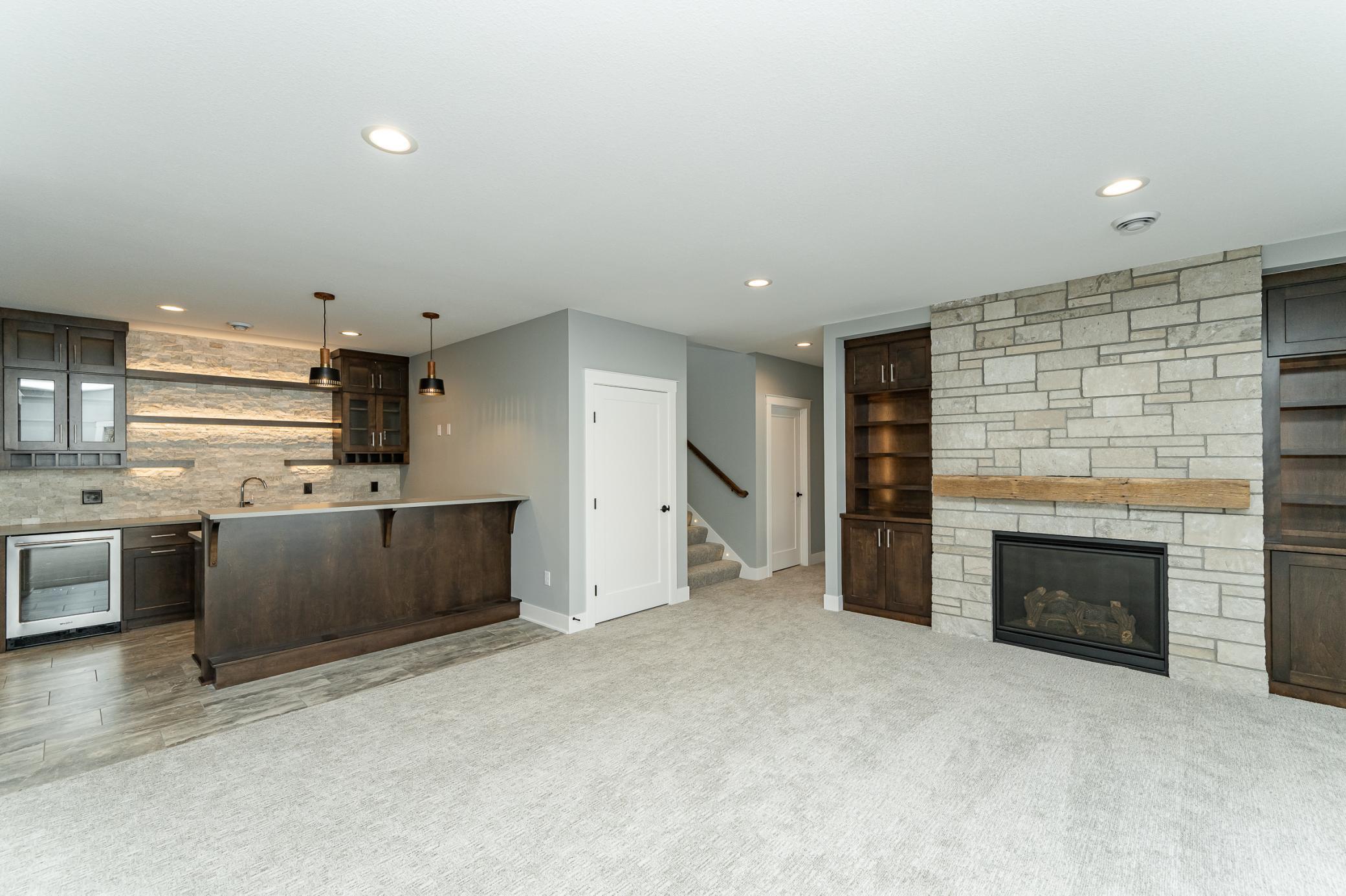 Rochester, Minnesota, 55902, United States, 5 Bedrooms Bedrooms, ,6 BathroomsBathrooms,Residential,Active,1892599