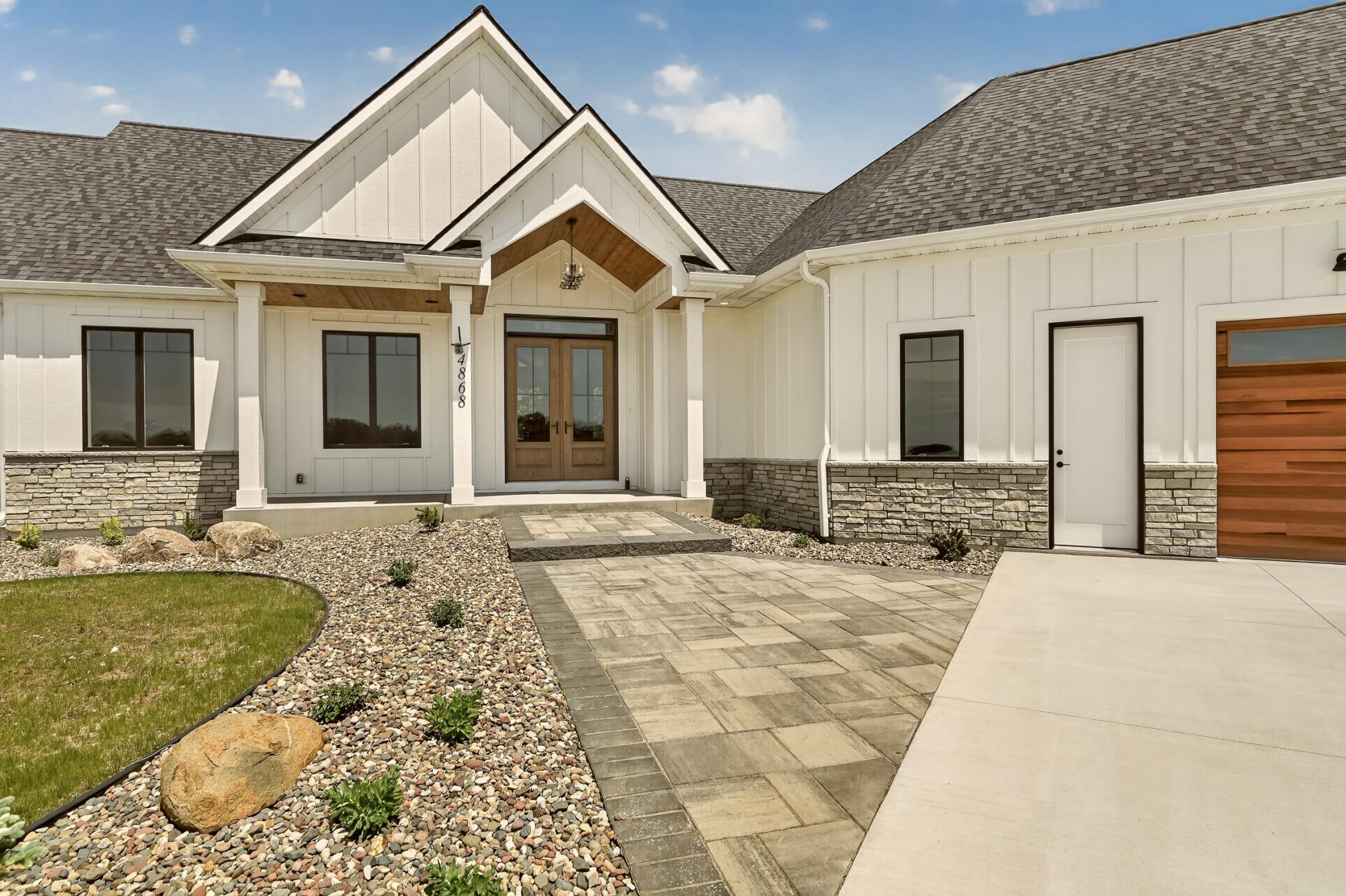 Rochester, Minnesota, 55902, United States, 5 Bedrooms Bedrooms, ,6 BathroomsBathrooms,Residential,Active,1892599