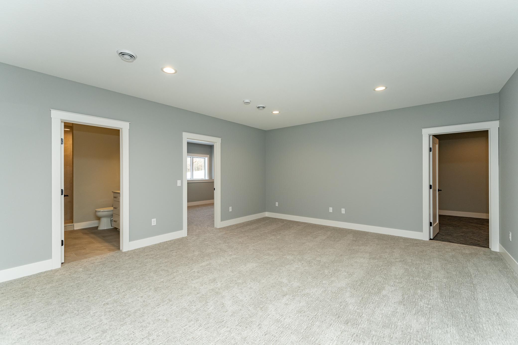 Rochester, Minnesota, 55902, United States, 5 Bedrooms Bedrooms, ,6 BathroomsBathrooms,Residential,Active,1892599