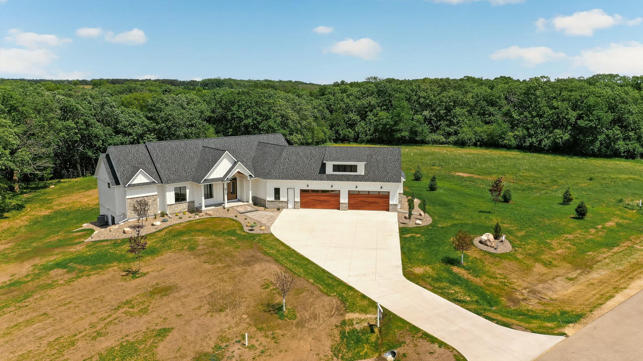 Rochester, Minnesota, 55902, United States, 5 Bedrooms Bedrooms, ,6 BathroomsBathrooms,Residential,Active,1892599