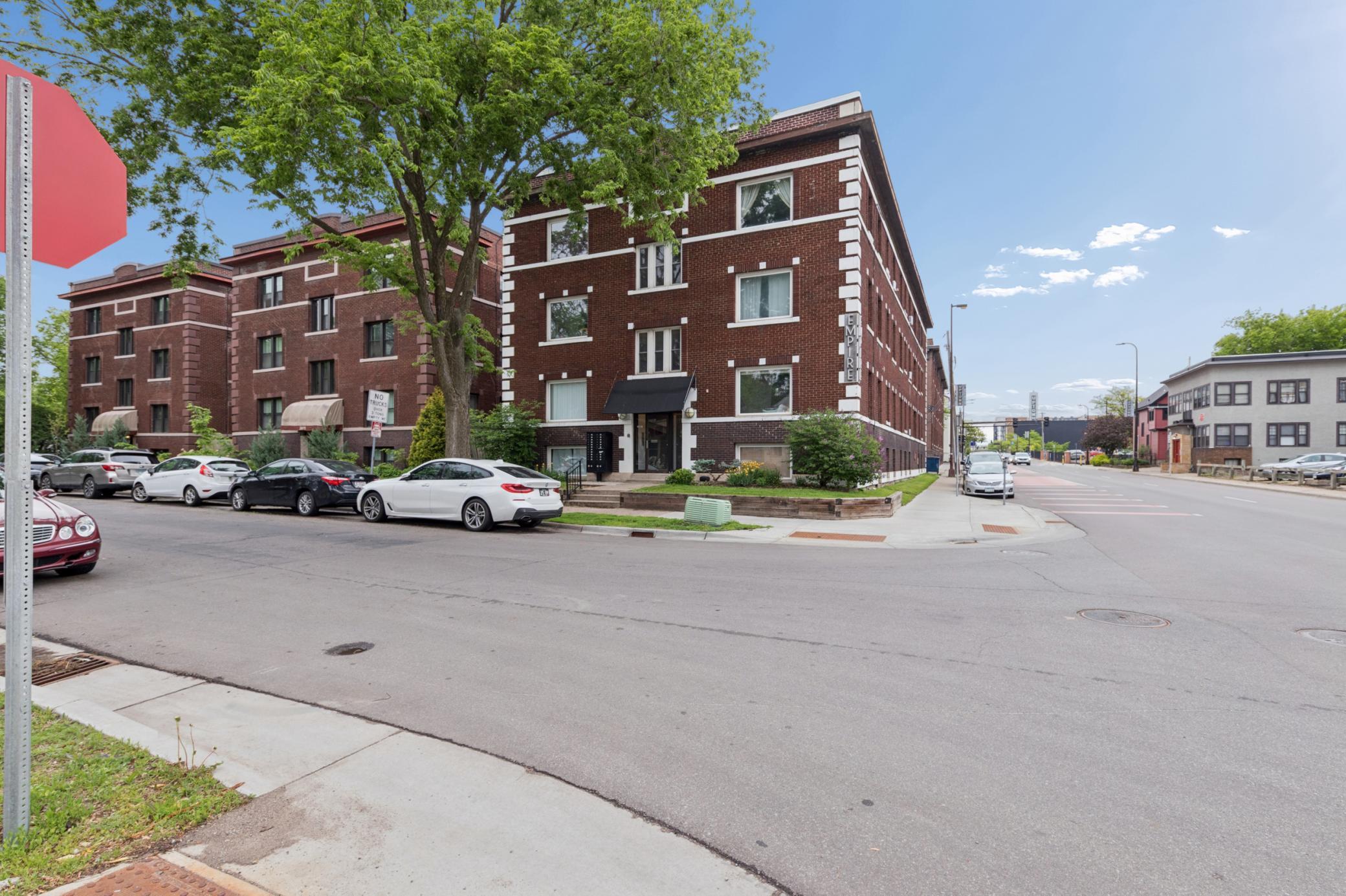2881 Irving Avenue S 102