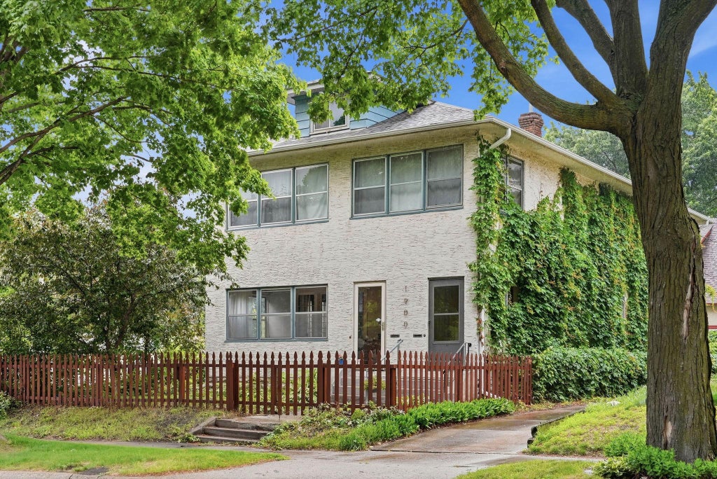 Photo of 1900 Buchanan Street NE, Minneapolis, MN 55418 (MLS # 7072454)