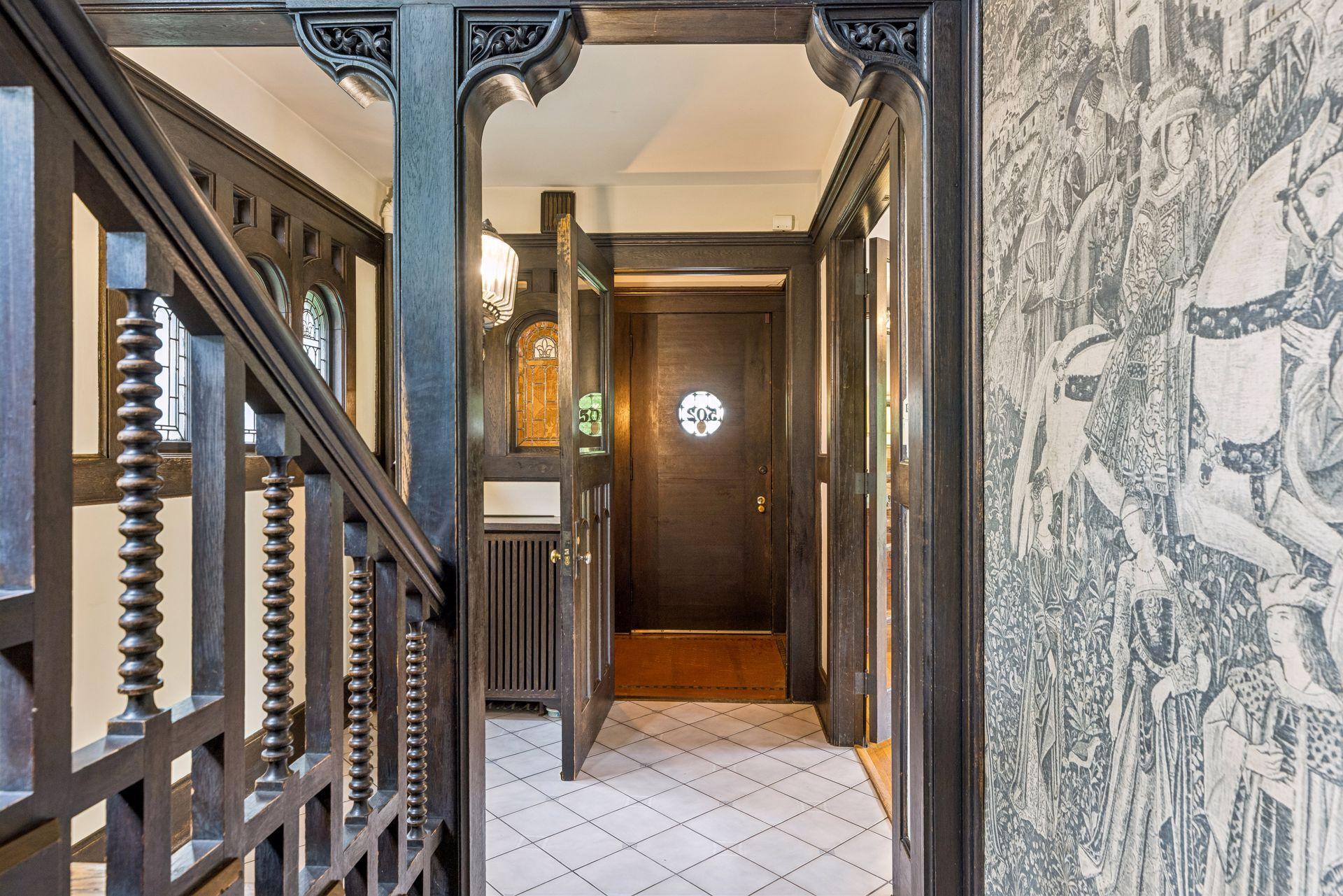 502 Grand Hill