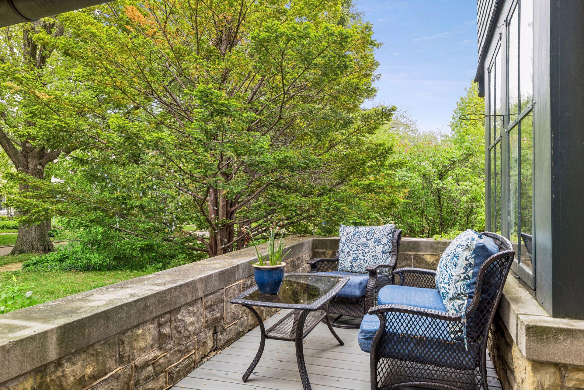 502 Grand Hill